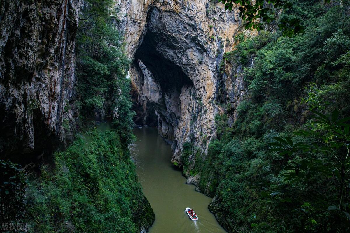 贵州十大著名景点-贵州著名十大景区