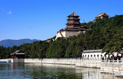 北京颐和园：是我国现存规模最大的皇家园林，为中国4大名园之一-颐和园的历史地位和作用