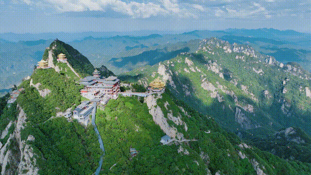 坐飞机来就免票！老君山又放大招了~-去老君山怎么玩合适