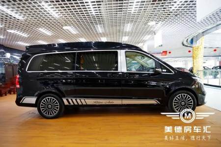 一台可以载下全家人的新款9速奔驰V260，过年开它倍有面-奔驰商务迈巴赫九座