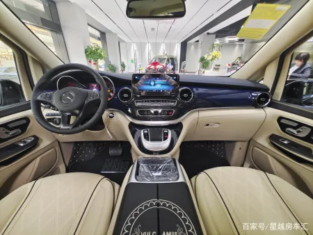 奔驰星驰维努斯V260L:打破传统的创新者-奔驰维特斯2017款