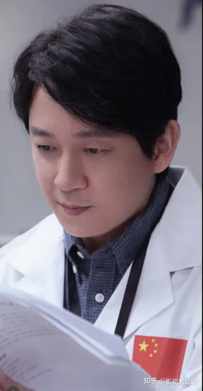 《白夜》后潘粤明首次再演悬疑剧《逆风追凶》，搭档干练女王陈数-潘粤明演的什么追凶