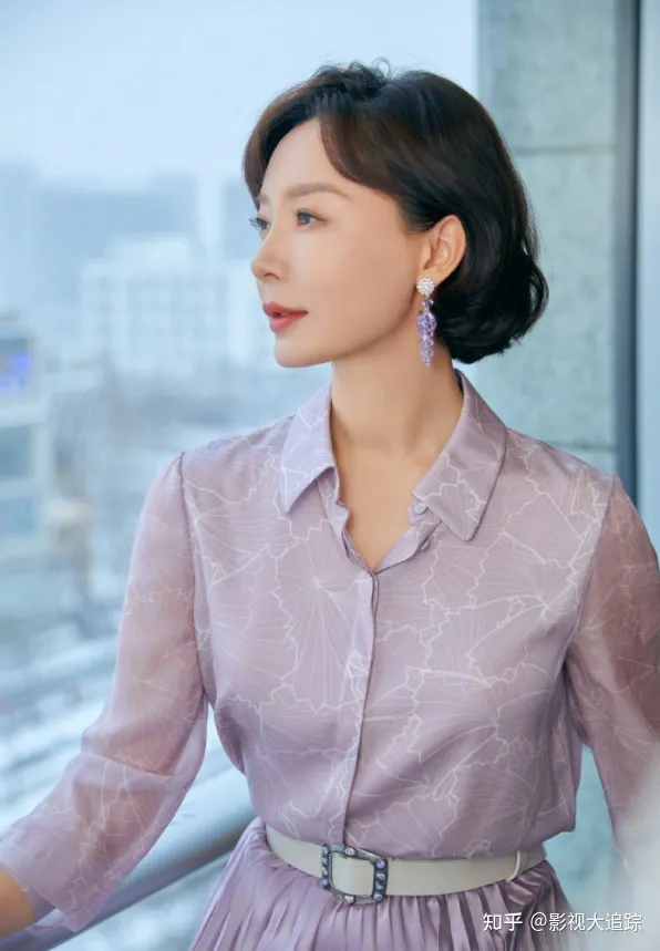 《白夜》后潘粤明首次再演悬疑剧《逆风追凶》，搭档干练女王陈数-潘粤明演的什么追凶