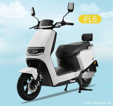 新日FL6电动车测评：动力足，搭载大容量石墨烯电池，续航200公里-新日rc6电动车价格
