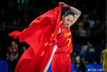中国女篮时隔12年再夺亚洲杯冠军！超强姐妹花同台领奖-中国女篮夺冠过吗最新消息