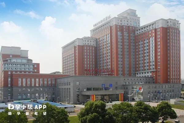 华中地区医院专科排行榜，同济协和在部分专科不敌湘雅郑大系医院-华中科技大学附属同济医院排名