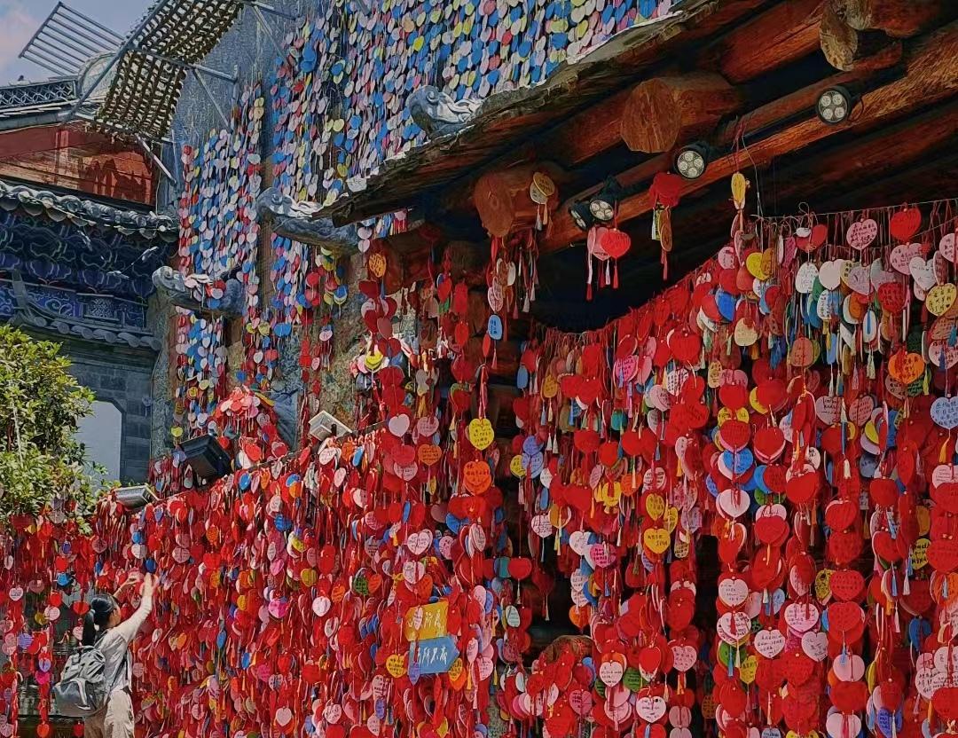 第一次去云南旅游不要慌，来看俩个女生云南自由行旅游攻略-第一次去云南推荐路线