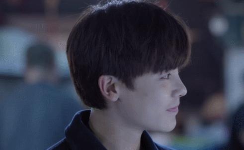 如何评价侯明昊、周雨彤在网络剧《寒武纪》的表现？-如何评价侯明昊,周雨彤在一起了