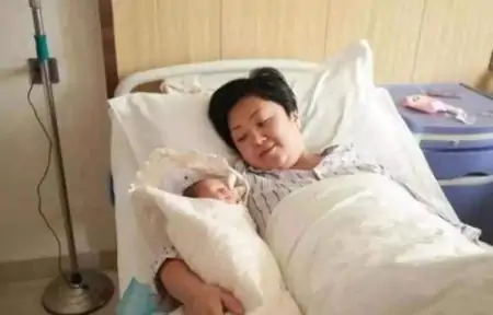 产后第二天一般能减重多少？若想产后尽快恢复体重，请做好3件事-产后第二天可以下床走动多久