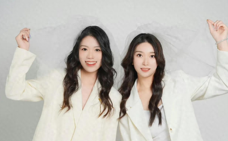 她是清华学霸，趁暑假豪夺两枚奥运金牌，23岁二次发育逆袭成女神-清华学霸参加奥运拿了两块金牌是谁