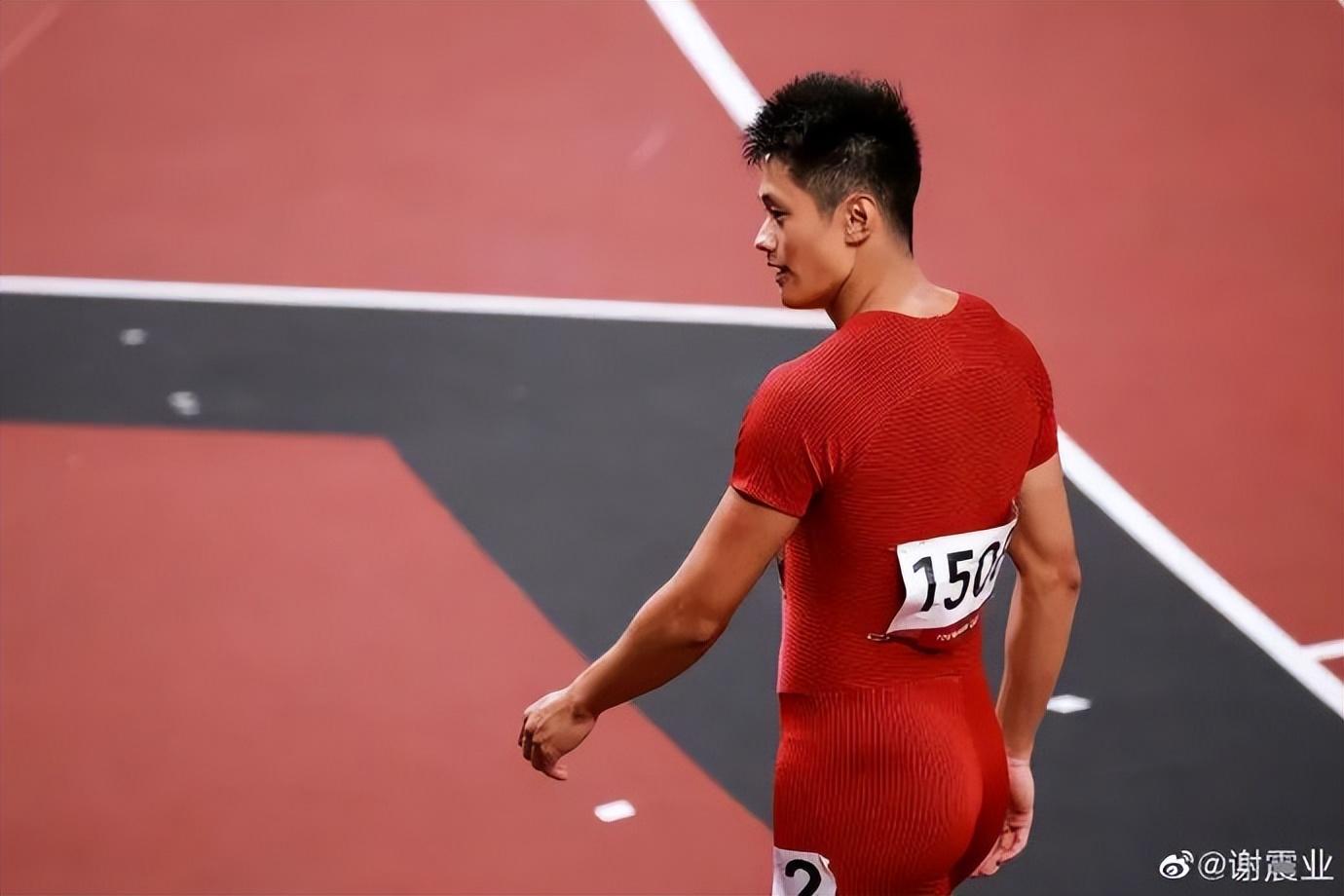 “亚洲飞人”谢震业夺金！与苏炳添齐名，迎娶跳远女王：爱情和体育一样，爱了就是一生