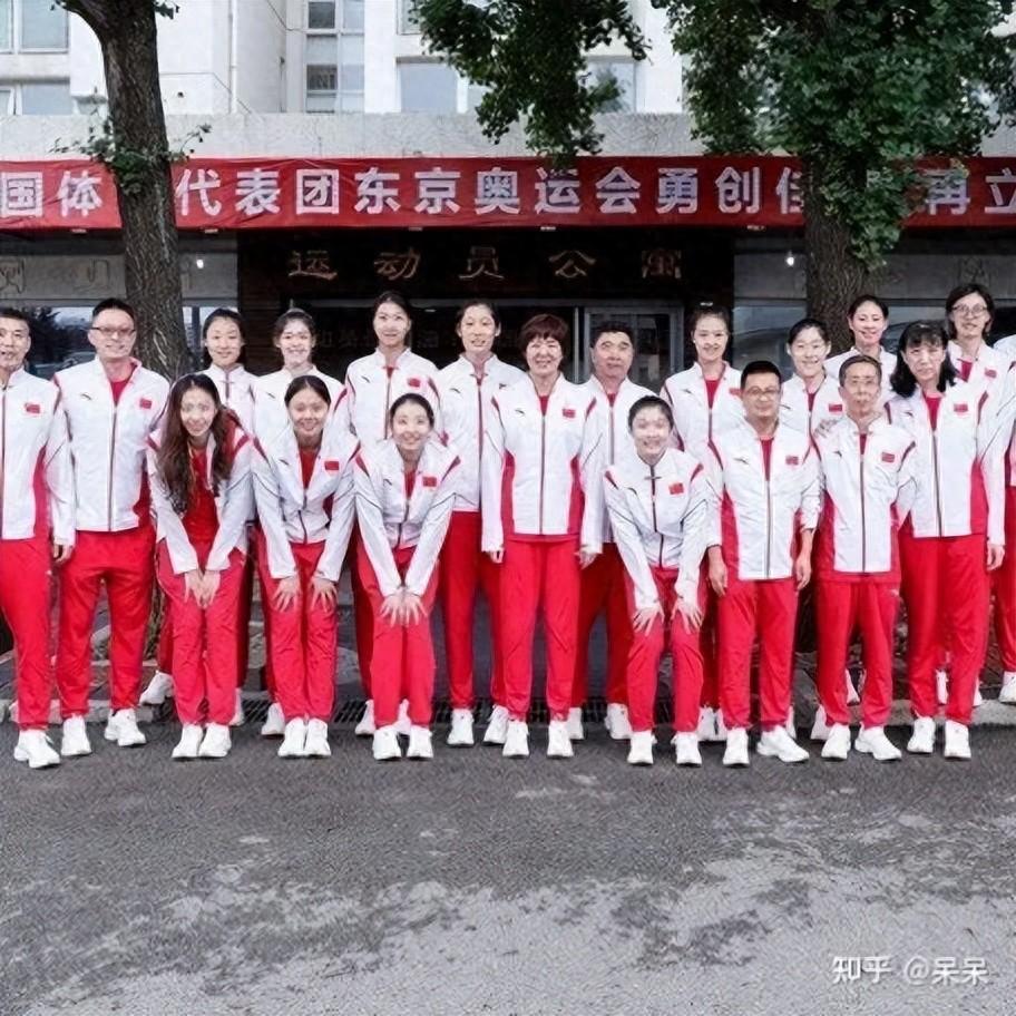 中国女排绝不认输 决胜局12:9领先，俄罗斯以为稳赢，-中国女排不服输