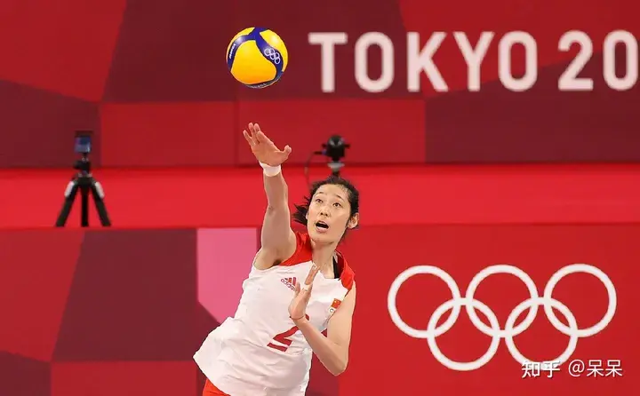中国女排绝不认输 决胜局12:9领先，俄罗斯以为稳赢，-中国女排不服输