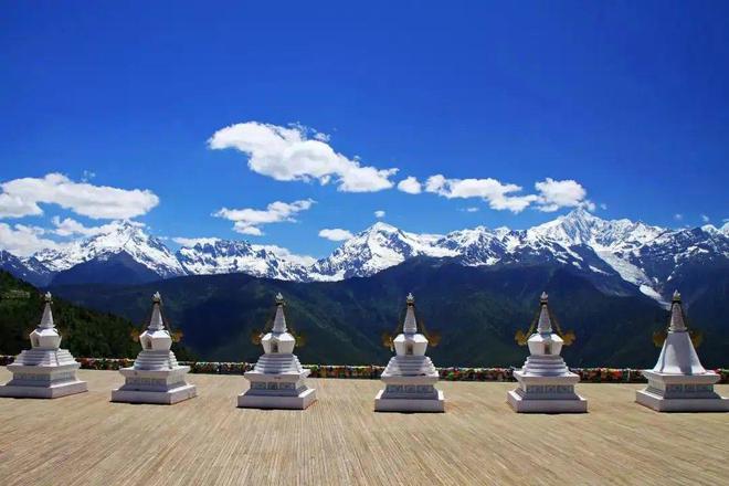 中国“最美的十大名山”之一、如今无人登顶的圣地——梅里雪山-中国国家地理杂志 中国最美十大名山
