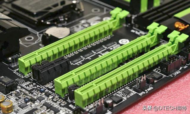 终于有人把电脑主板上常见的四种插槽：PCI-E x1/x4/x8/x16讲全了-电脑主板上pci插槽有几种