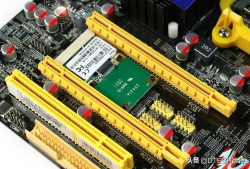 终于有人把电脑主板上常见的四种插槽：PCI-E x1/x4/x8/x16讲全了-电脑主板上pci插槽有几种