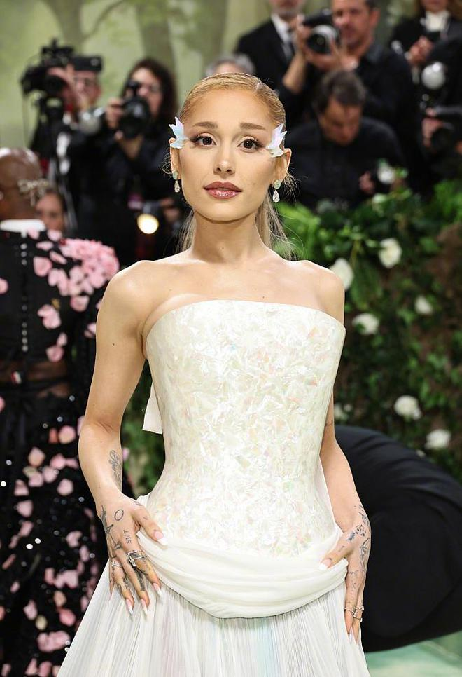 2024MetGala红毯：赞达亚抢眼吸睛，Jennie和邓文迪母女抢镜