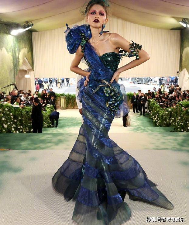 2024MetGala红毯：赞达亚抢眼吸睛，Jennie和邓文迪母女抢镜