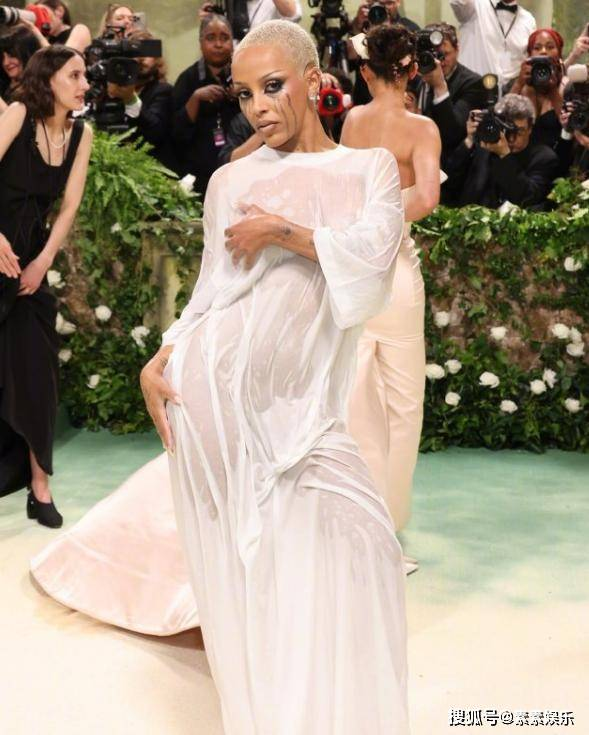 2024MetGala红毯：赞达亚抢眼吸睛，Jennie和邓文迪母女抢镜
