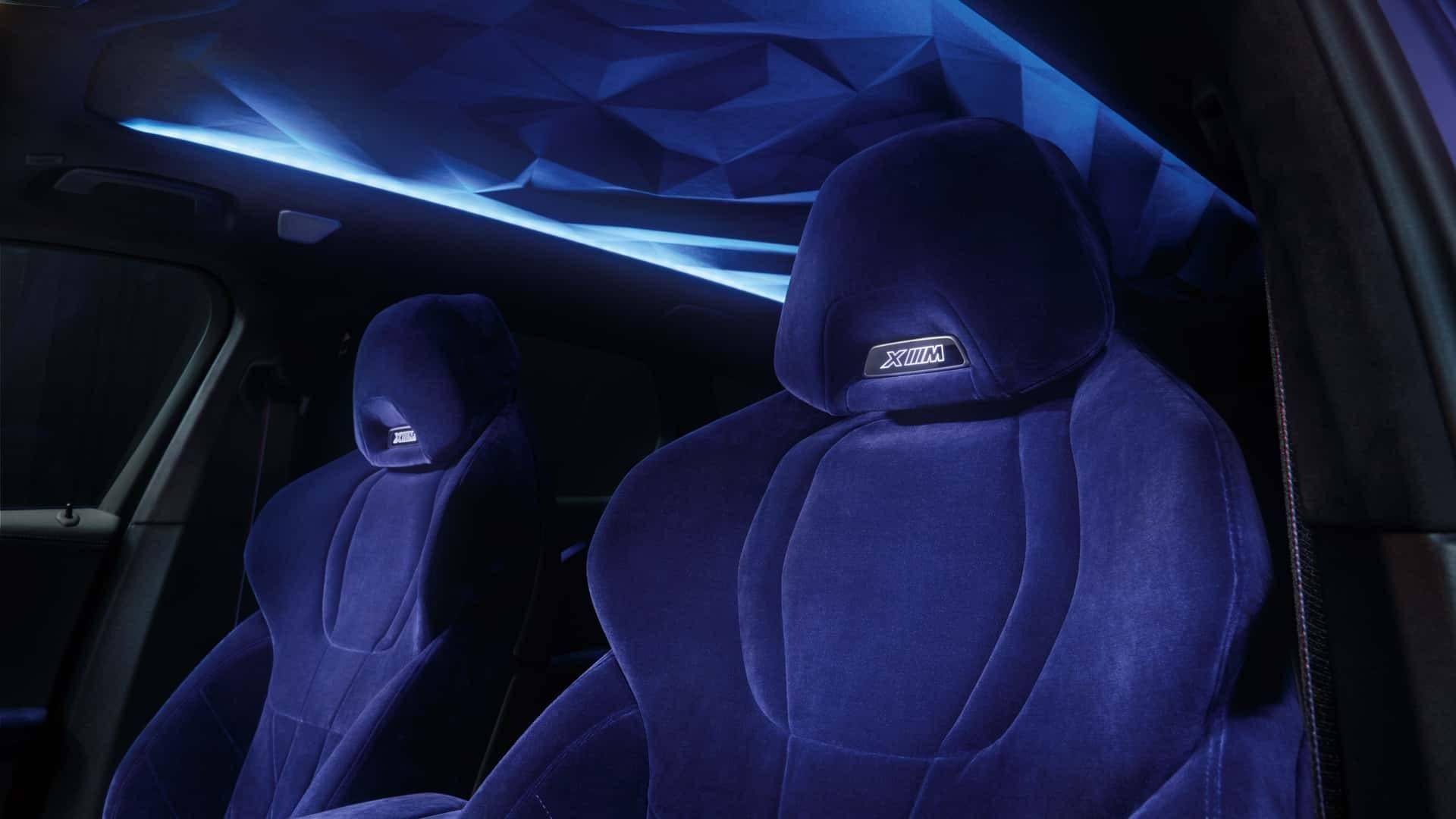 宝马携手超模打造 XM 特别版，车身覆盖紫色天鹅绒