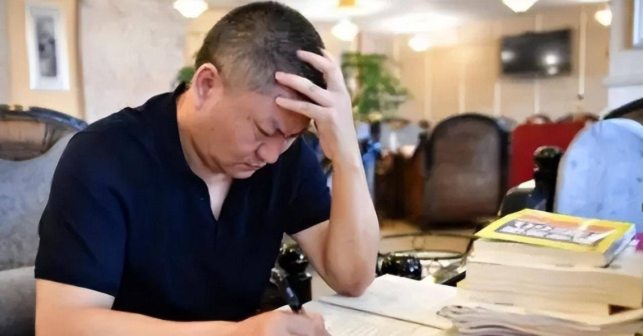 55岁“高考钉子户”梁实：第26次备考，目标川大，今年能否如愿？
