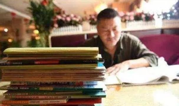 55岁“高考钉子户”梁实：第26次备考，目标川大，今年能否如愿？