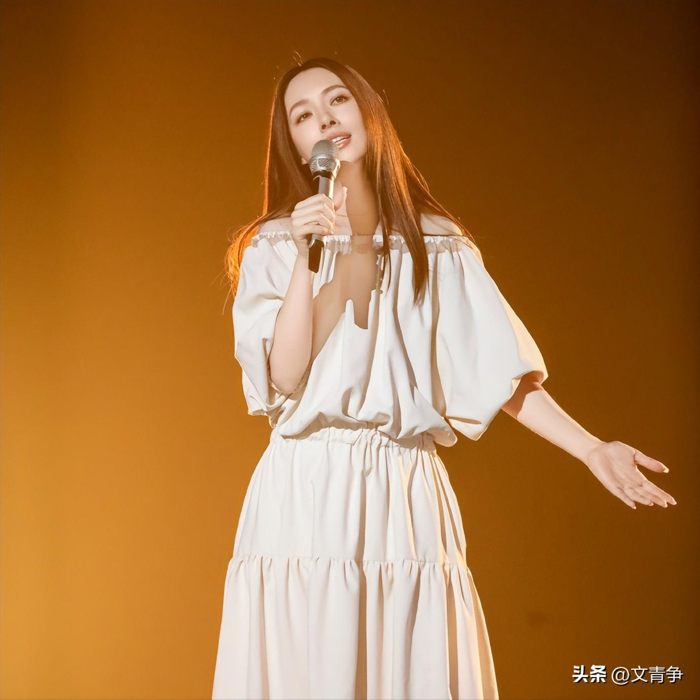 郭碧婷直播毫不犹豫关闭美颜，颜值惊艳全网，美女果然不需要美颜