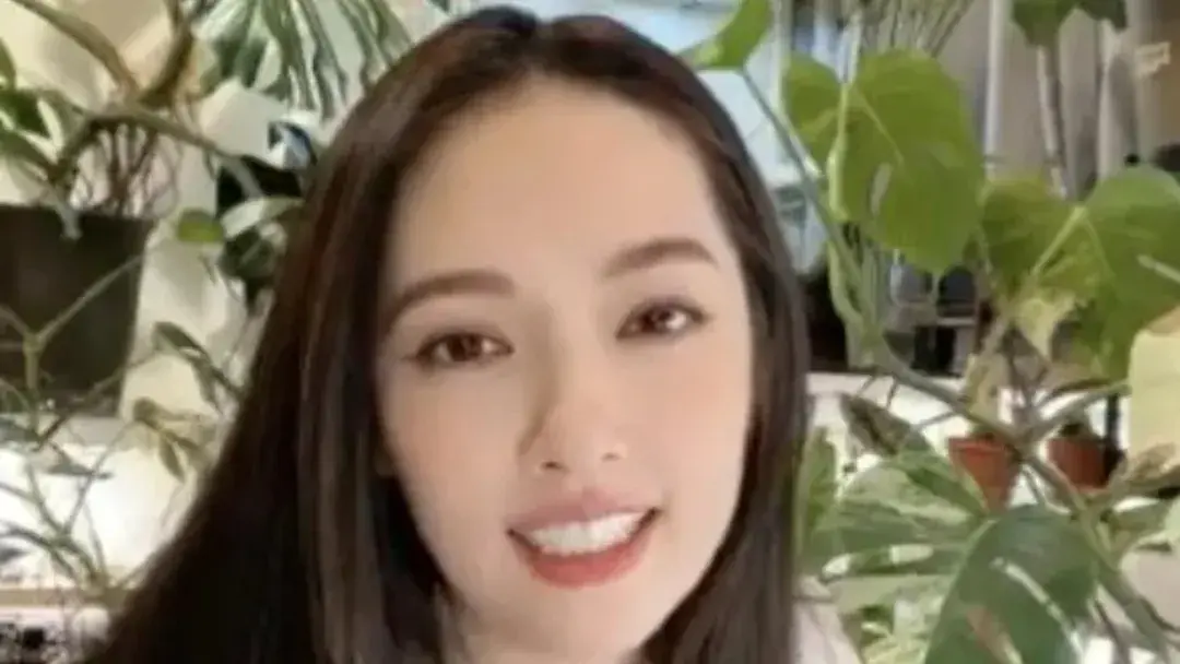 郭碧婷直播真实挑战：关掉美颜，展现自然之美