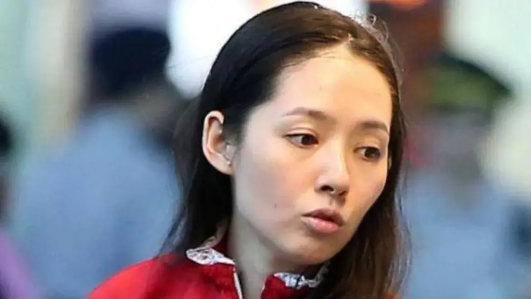 郭碧婷直播真实挑战：关掉美颜，展现自然之美