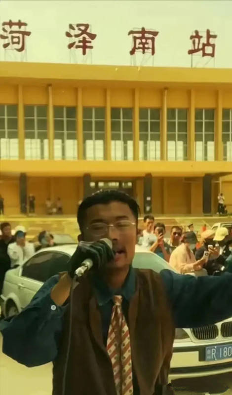 原创            郭有才因翻唱歌曲《诺言》走红，有网友担心：郭有才有可能吃官司