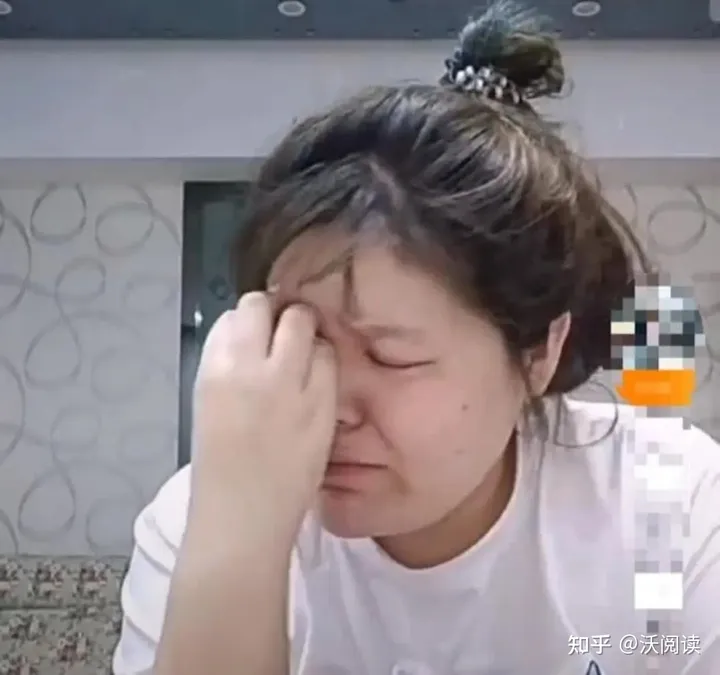 顶级网红“郭老师”被封杀，恶心私生活遭曝光：病态审美，是时候终止了
