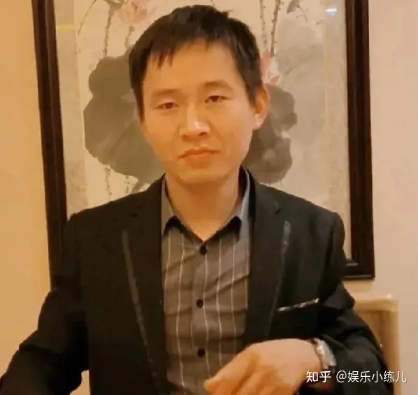 南昌小伙上演工地段子走红全网，经理范十足，不愧是全网第一监理
