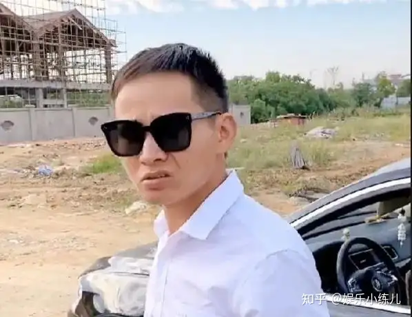 南昌小伙上演工地段子走红全网，经理范十足，不愧是全网第一监理