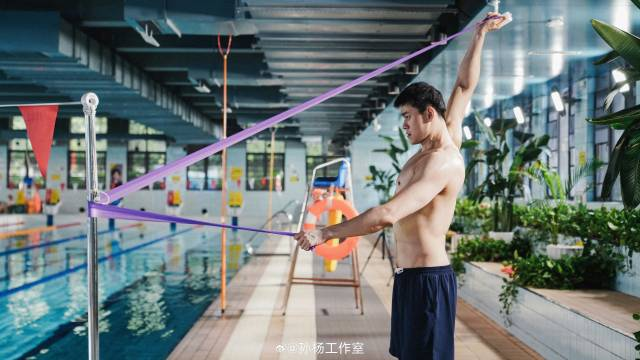 孙杨结束4年禁赛：很想念站在比赛跳发台的感觉