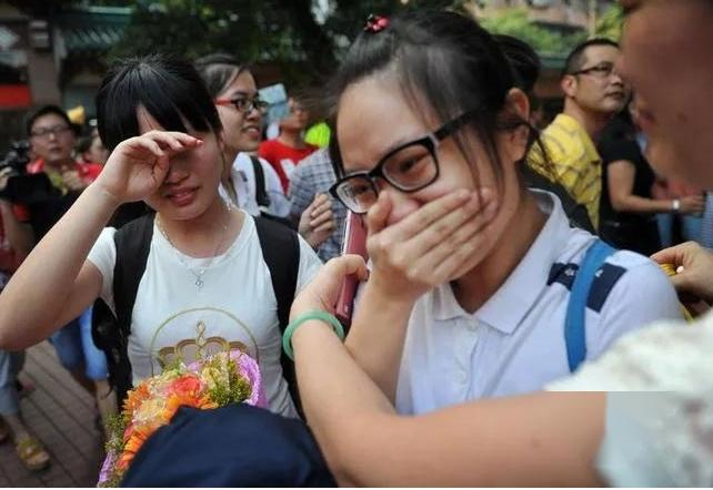 2024年高考语文真的很难吗？不同地区难度不一，考生说法让人心疼-2021年高考语文全国甲卷
