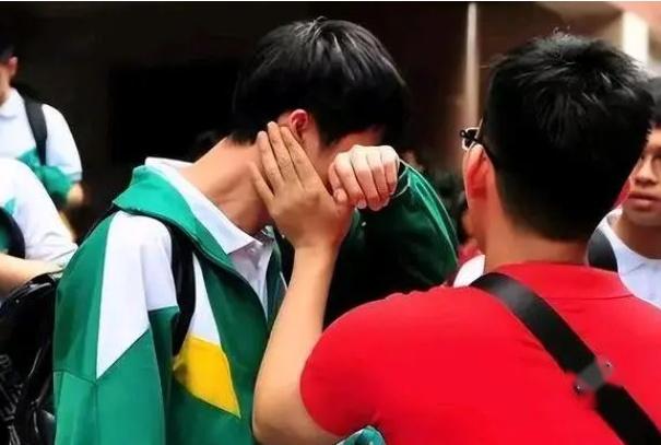 2024年高考语文真的很难吗？不同地区难度不一，考生说法让人心疼-2021年高考语文全国甲卷