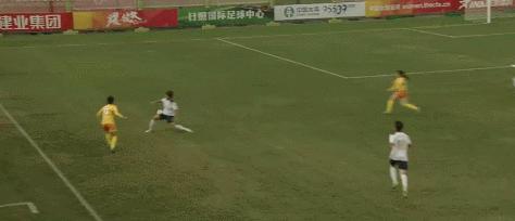 4-1大胜，王珊珊踢疯了，教科书级头球破门+单刀，北京队排名飙升-王珊珊7分钟进5球的视频