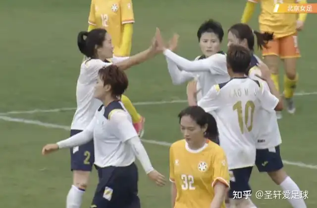 4-1大胜，王珊珊踢疯了，教科书级头球破门+单刀，北京队排名飙升-王珊珊7分钟进5球的视频