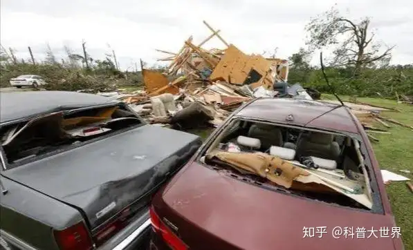 这种风暴号称“陆地飓风”，近日横扫美国中部，60万户被吹断电-美国飓风图片大全