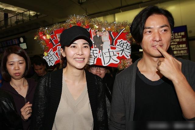 郑伊健蒙嘉慧现日本游玩，骑单车一路说笑好甜蜜，结婚7年如热恋-郑伊健蒙嘉慧合作电视剧