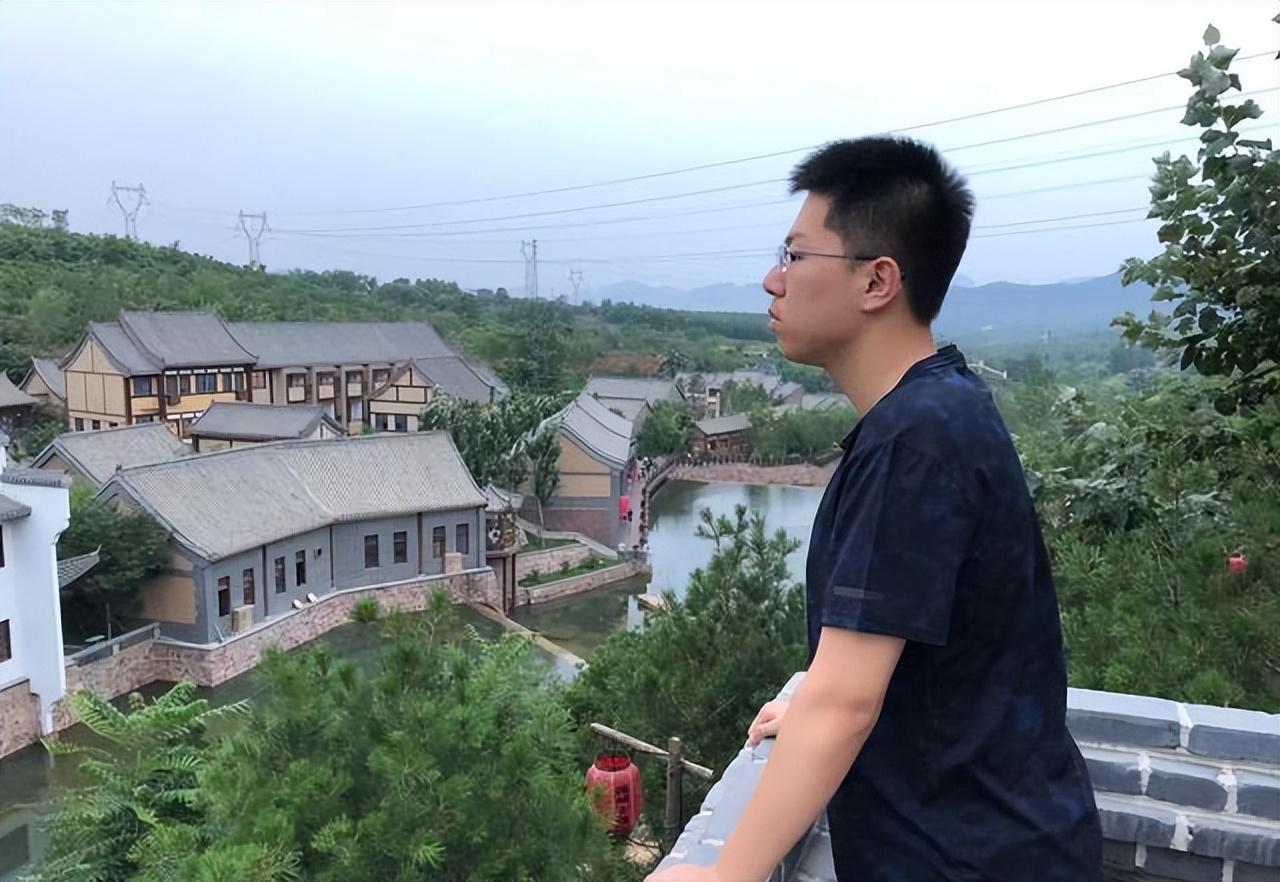 太牛X了！高考47年裸分最高者是谁：孙浩宁734分夺近代状元-高考裸分是多少