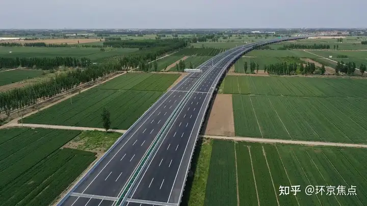 雄安高速，一通就是3条！-雄安高速路口