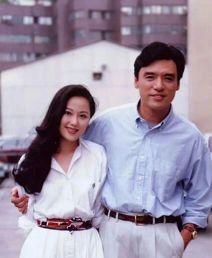 玫瑰原型比刘亦菲更美，被算命大师当众羞辱，60岁凭直播口碑逆袭-玫瑰真实的样子图片