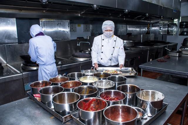 有人买4份餐领走胖东来4000元，有人倒亏300元：评论区一片叫好-胖东来骗局