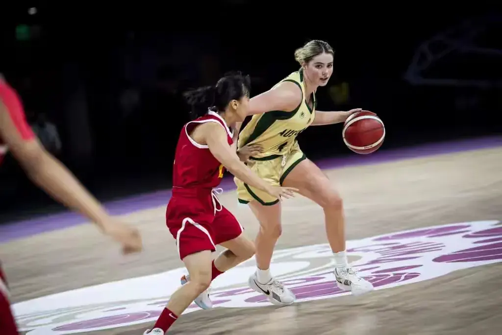 有喜有忧！U18中国女篮79-96澳大利亚获亚军 赛后1个好消息2坏消息-中国澳大利亚女篮