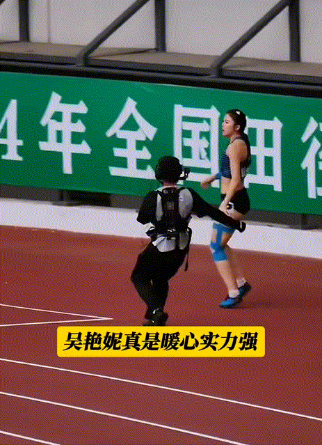 吴艳妮100米栏夺冠后不是哭了，她假睫毛掉了，她赛后素颜挺好看-吴艳妮100米栏摘银惠誉凭什