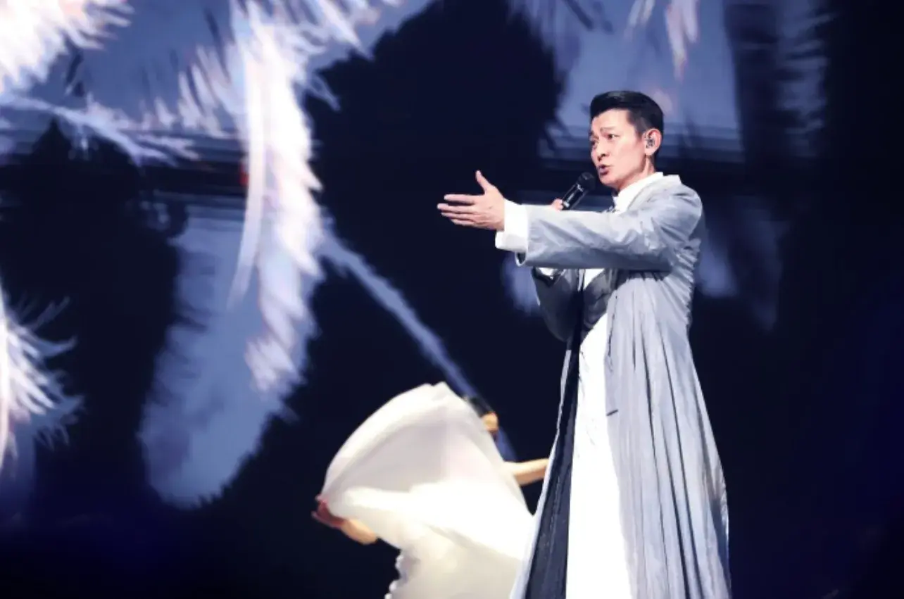 《“华仔”演唱会门票爆炒背后的思考》-华仔最经典的演唱会是哪一场