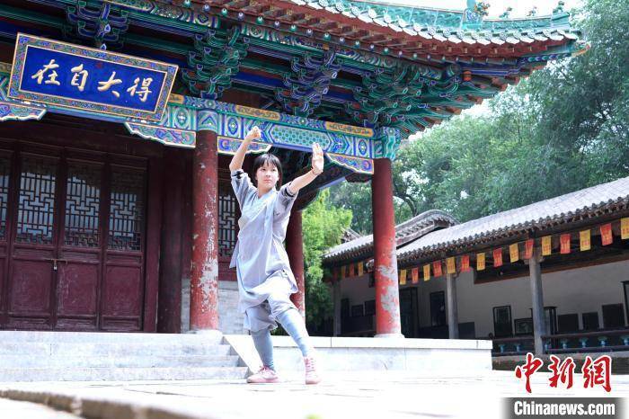 台湾师徒少林寺考功：外练技能 内修心境-少林寺在台湾上映过吗