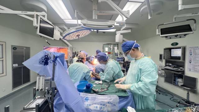深圳一直升机送肺源给73岁老人做手术 医院回应肺源问题-深圳直升机俱乐部
