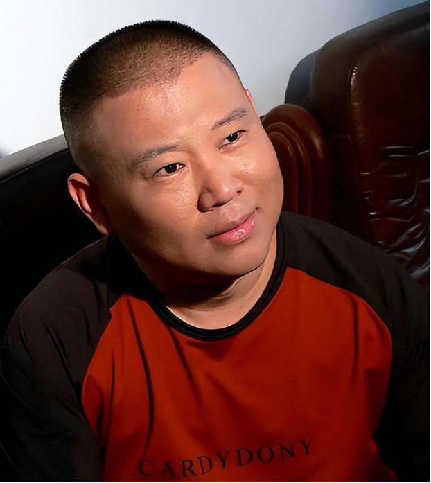 马志明开心庆80岁大寿！郭德纲现身送祝福，刘威坐侧位，其乐融融-马志明相声实力对比郭德纲